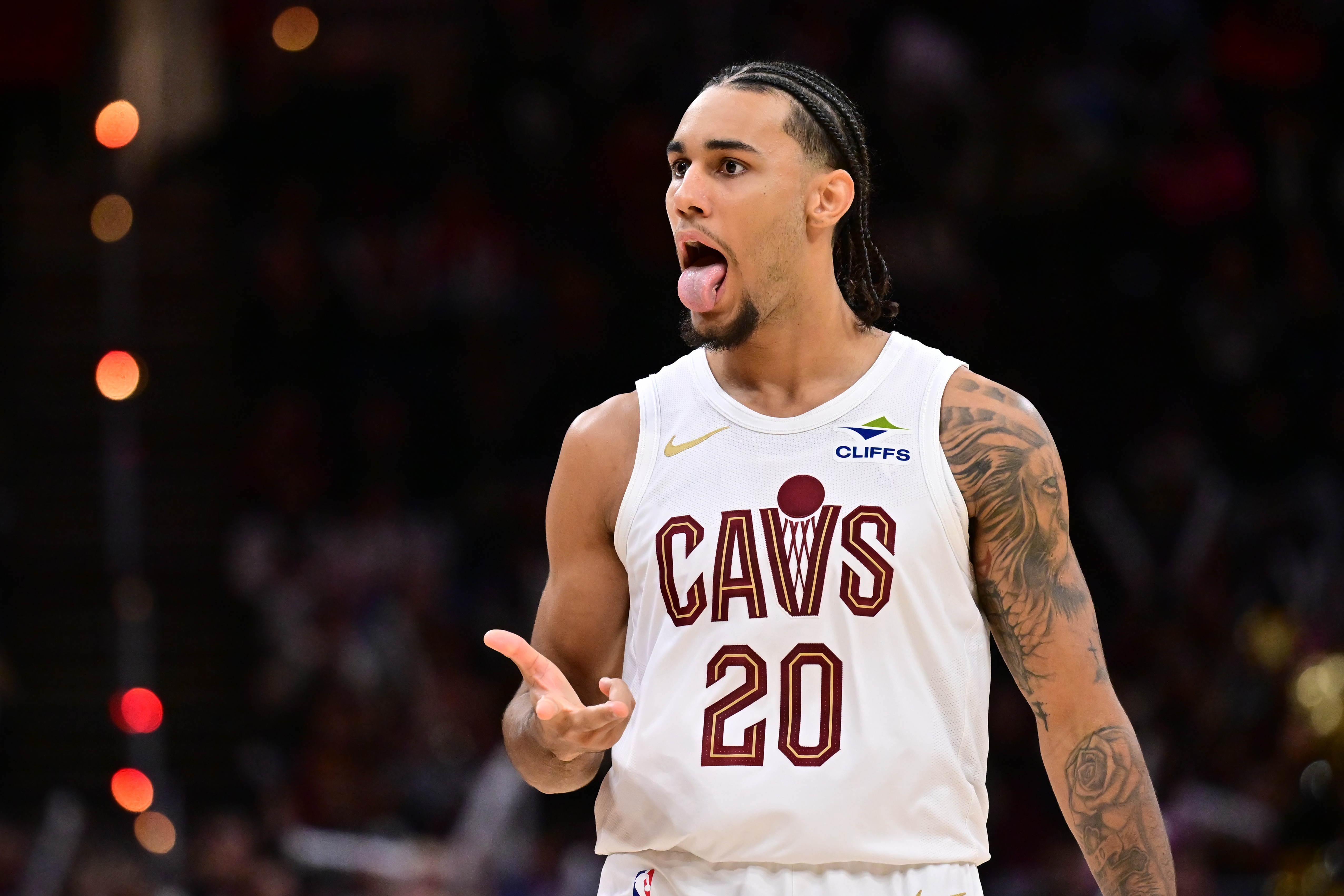 开云-生涯新高！泰森冲筐上篮再中 个人已经砍下33分